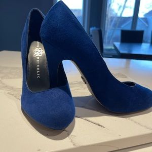 Rock and Republic heels 👠